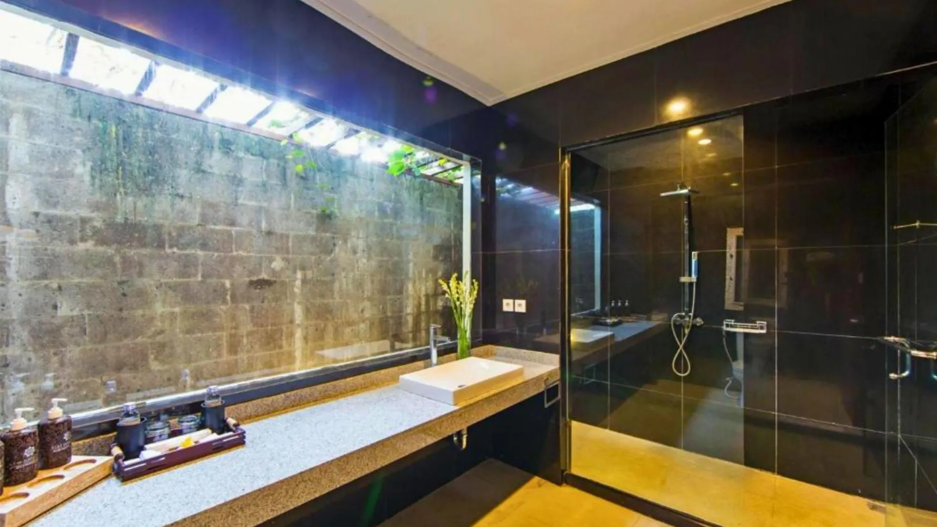 Divija 2 Bedroom Private Pool Villa Zn228 Seminyak  Seminyak (Bali)
